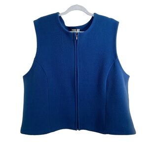 L.L. Bean Women’s Blue Fleece Zip Up Vest.  Size 2X
